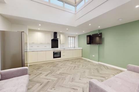 4 bedroom house to rent, Portland Apartments, Lincoln LN5