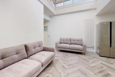 4 bedroom house to rent, Portland Apartments, Lincoln LN5
