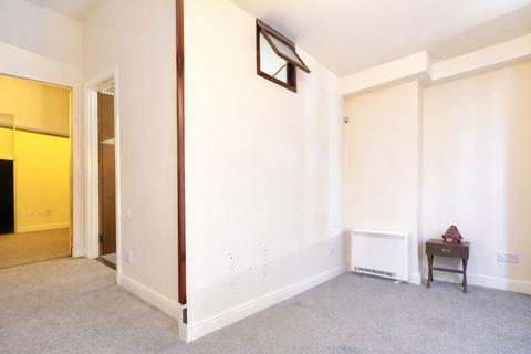 1 bedroom flat to rent, Hartington Road, Stockton-On-Tees, TS18