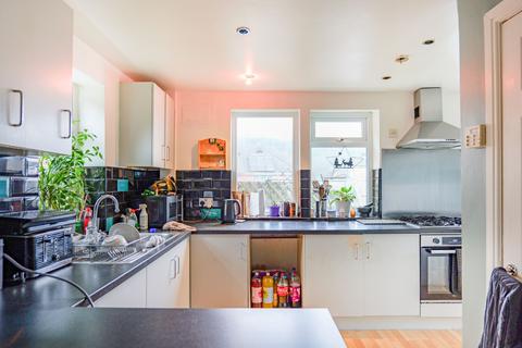 3 bedroom semi-detached house for sale, Woodbrook Avenue, Halifax HX2