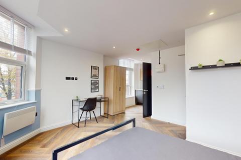 1 bedroom house to rent,  Thurloe Street, Manchester M14