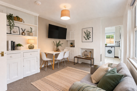 6 bedroom house to rent, Fishponds Road, Bristol BS16
