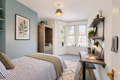6 bedroom house to rent, Fishponds Road, Bristol BS16
