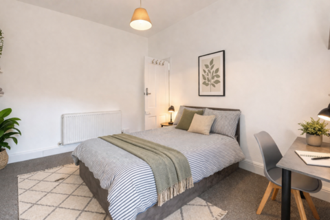 6 bedroom house to rent, Fishponds Road, Bristol BS16