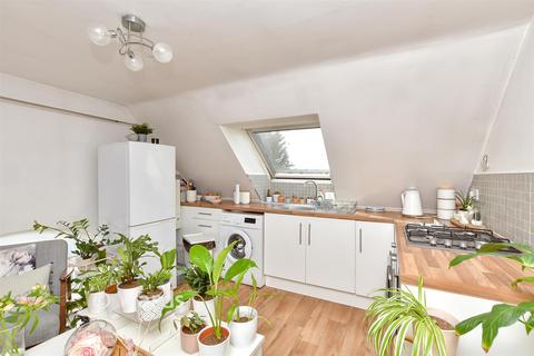Studio for sale, Lawson Court, Gillingham ME7