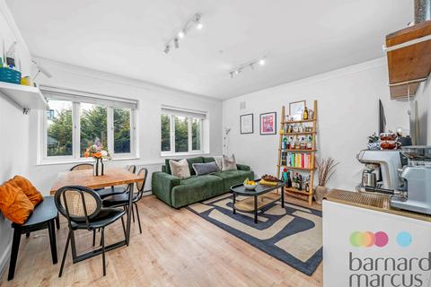 2 bedroom flat for sale, Granville Place, High Road, London