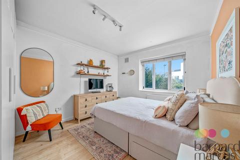2 bedroom flat for sale, Granville Place, High Road, London