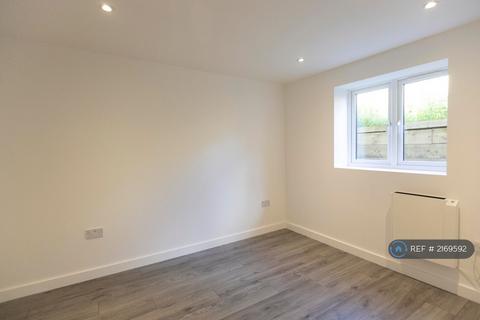 1 bedroom flat to rent, The Headlands, Penryn, TR10