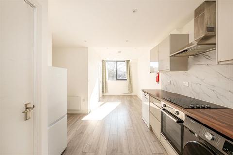 1 bedroom apartment to rent, 28-32 Desborough Street, High Wycombe HP11