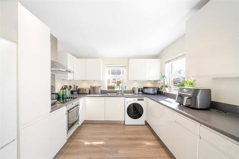 3 bedroom maisonette for sale, Astonville Street, Southfields, London, SW18