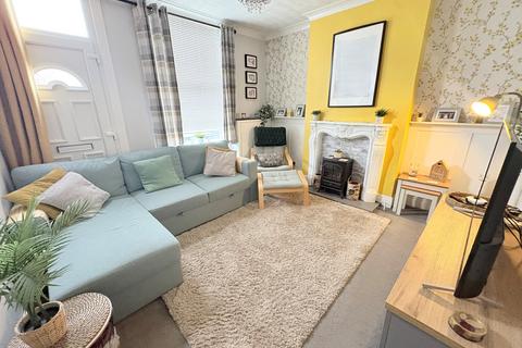 3 bedroom semi-detached house to rent, Broad Street, Cannock, WS11