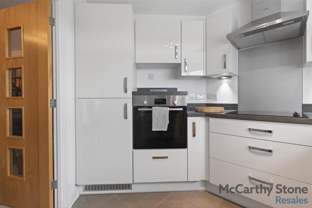 8685658-interior11.jpg