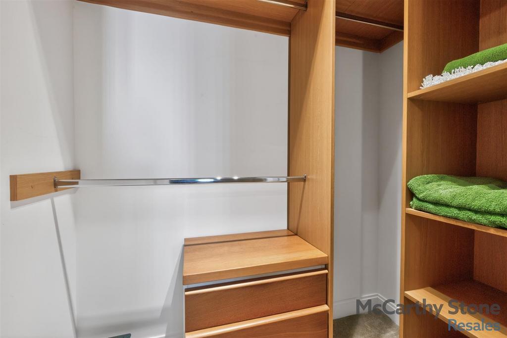 8685658-interior16.jpg