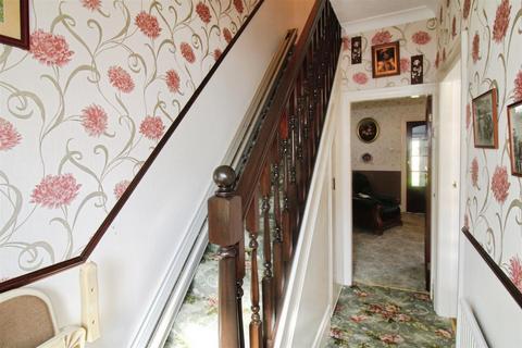 3 bedroom terraced house for sale, Lake Drive, Hull