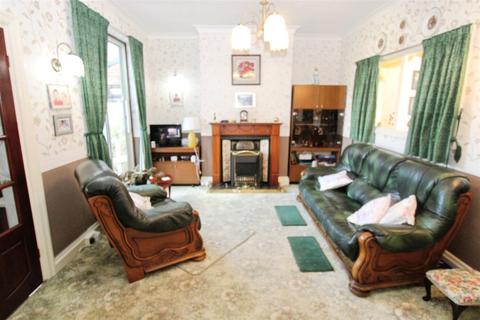 3 bedroom terraced house for sale, Lake Drive, Hull