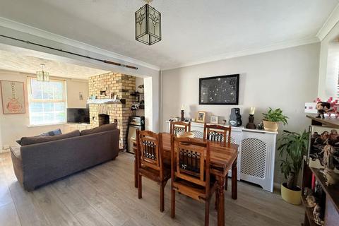 2 bedroom semi-detached house for sale, Ivel Road, Shefford, SG17