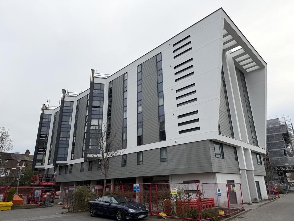 2 bedroom flat for sale