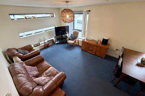 2 bedroom flat for sale, The Decks, Runcorn WA7