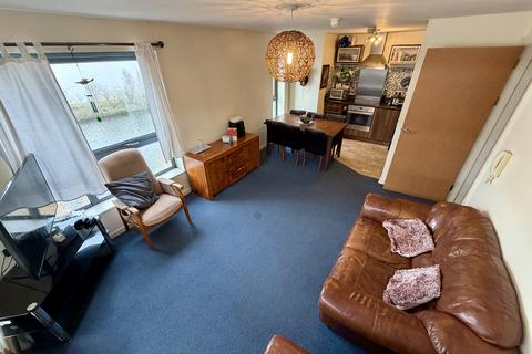 2 bedroom flat for sale, The Decks, Runcorn WA7