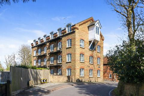 1 bedroom flat for sale, Grove Mill Lane, Watford, WD17