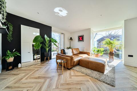 2 bedroom semi-detached house for sale, Hatherley Road, Winchester, Hampshire, SO22