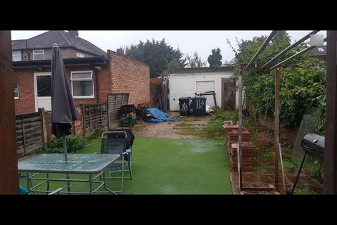 2 bedroom maisonette to rent, Ruislip Road, Greenford, UB6