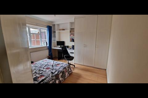 2 bedroom maisonette to rent, Ruislip Road, Greenford, UB6