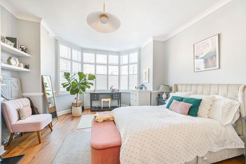 2 bedroom flat for sale, James Avenue, Willesden Green, London, NW2