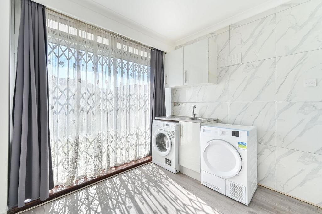 Utility room, utility