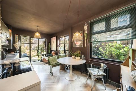 3 bedroom terraced house for sale, Shooters Hill Road, Blackheath, London, SE3