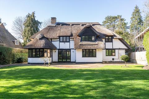 3 bedroom detached house for sale, The Chase, Oxshott, Leatherhead, Surrey KT22