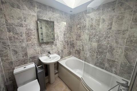 4 bedroom terraced house to rent, North Hall Farm Houses, North Hall Farm, Barley Road, Heydon