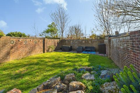 3 bedroom semi-detached house for sale, Eastern Avenue, Shoreham-By-Sea