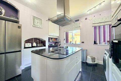 3 bedroom end of terrace house for sale, House & Bungalow, Prince Of Wales Lane, Birmingham, B14 4LH