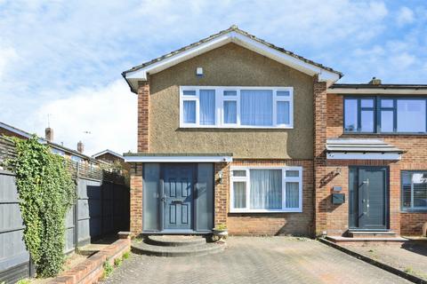 3 bedroom end of terrace house for sale, Sawells, Broxbourne