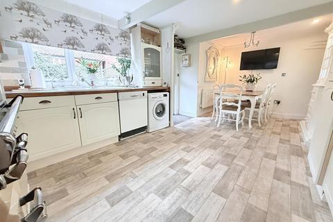 3 bedroom townhouse for sale, High Street, Bottesford