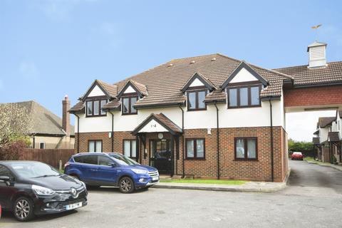 2 bedroom flat for sale, Pettits Lane, Romford