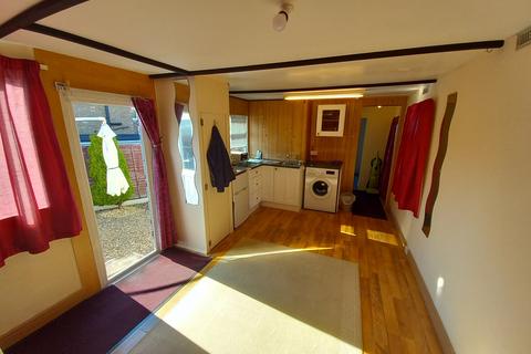1 bedroom park home for sale, Werrington Grove, Peterborough