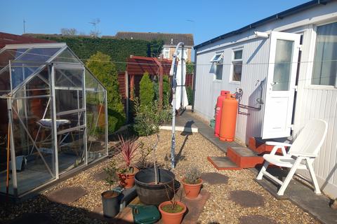 1 bedroom park home for sale, Werrington Grove, Peterborough