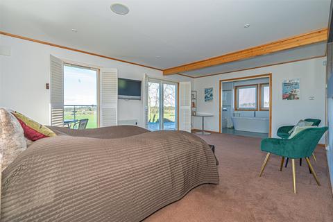 undefined, Lochnagar, Peat Inn, Cupar, Fife
