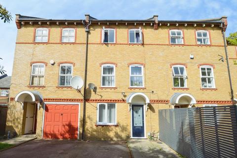 Chamberlayne Avenue, Wembley, HA9
