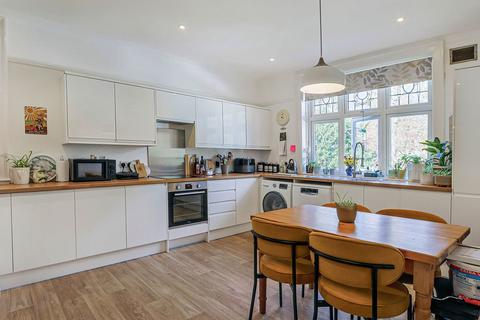 3 bedroom flat for sale, Browning Avenue, Bournemouth