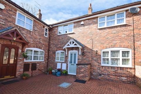 3 bedroom townhouse to rent, Beaumont Court, The Bridle Path