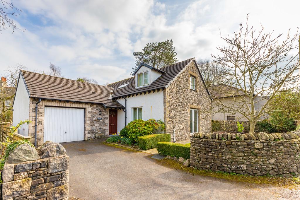 Fieldgate, Natland, LA9 7QQ 4 bed detached house for sale - £550,000