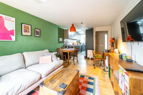 1 bedroom apartment for sale, Vulcan Way, Islington, London, N7