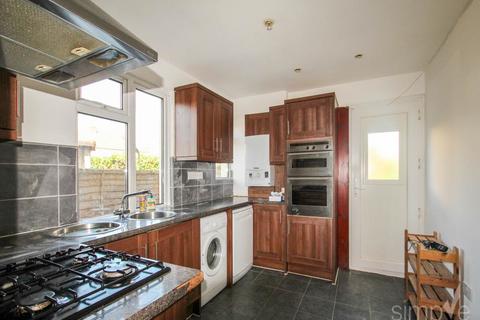 3 bedroom house to rent, Kingston Avenue, West Drayton, Middlesex