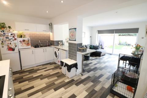 2 bedroom terraced house to rent, Dale Road, Swanland, North Ferriby