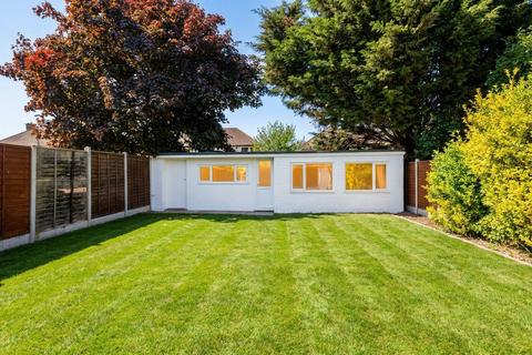 5 bedroom semi-detached house to rent, West Road, West Drayton UB7