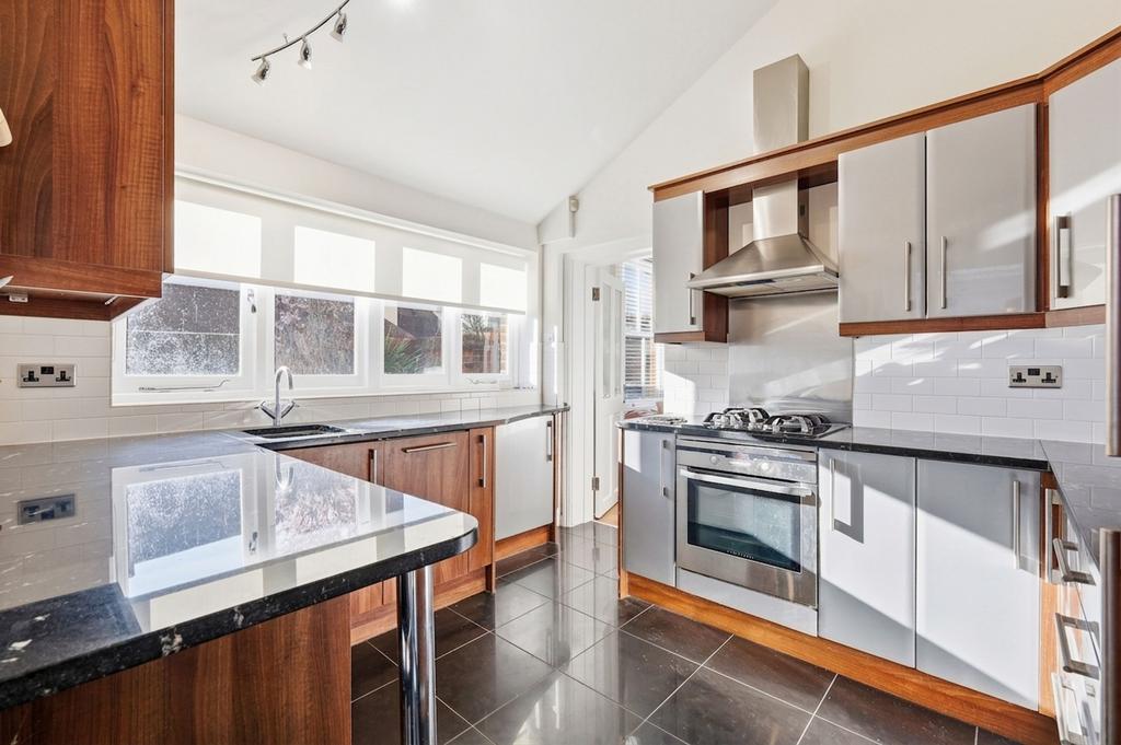 Fitted Kitchen