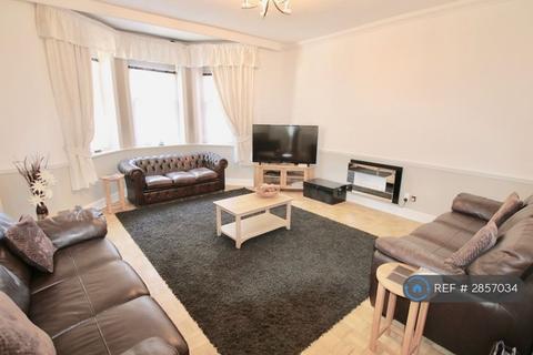 2 bedroom flat to rent, Grand Marine Court, Bournemouth, BH2